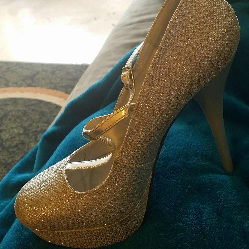 Shoes (gently worn) two times